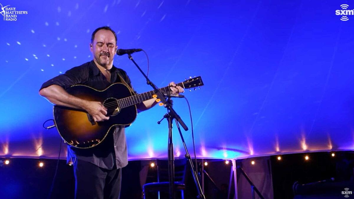 Watch Dave Matthews Perform ‘Virginia In The Rain’ For SiriusXM