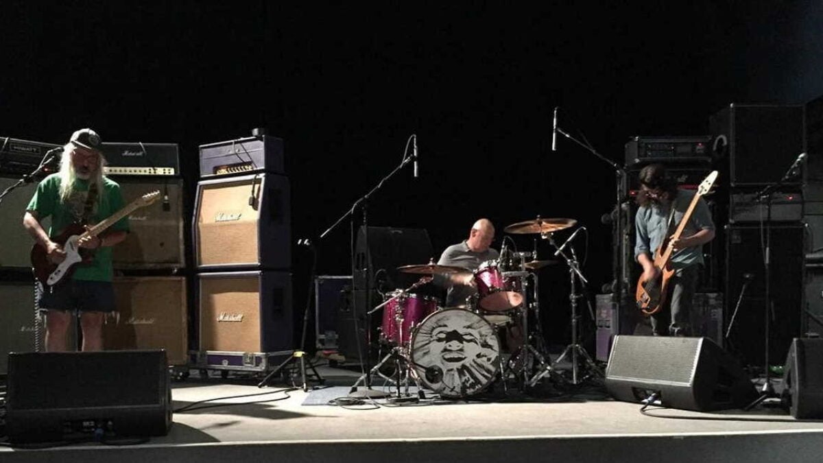 Dinosaur Jr. Postpones 1st Leg Of Fall Tour Due To COVID
