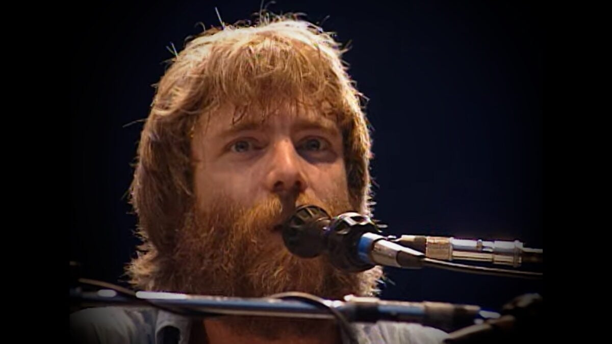 Watch Grateful Dead’s Final ‘We Can Run’ Performance In 1990