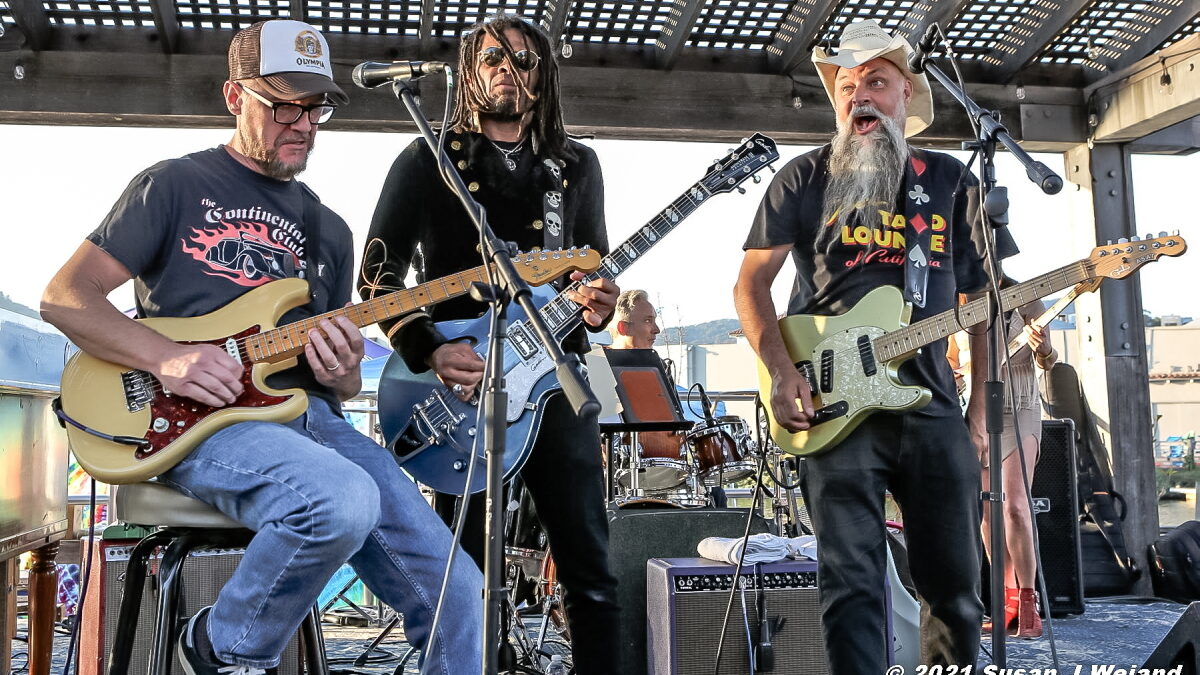 Guitarmageddon Celebrates Jimi Hendrix At Terrapin Crossroads