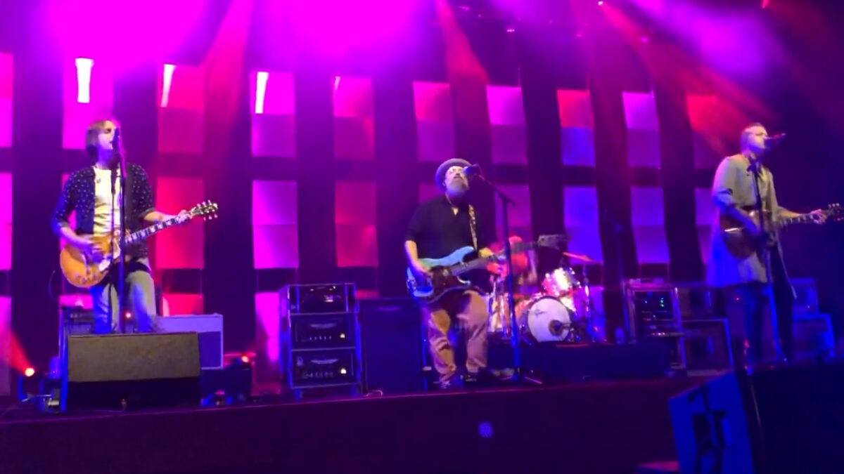 Jason Isbell & The 400 Unit Cover Drivin’ N’ Cryin’ In Richmond