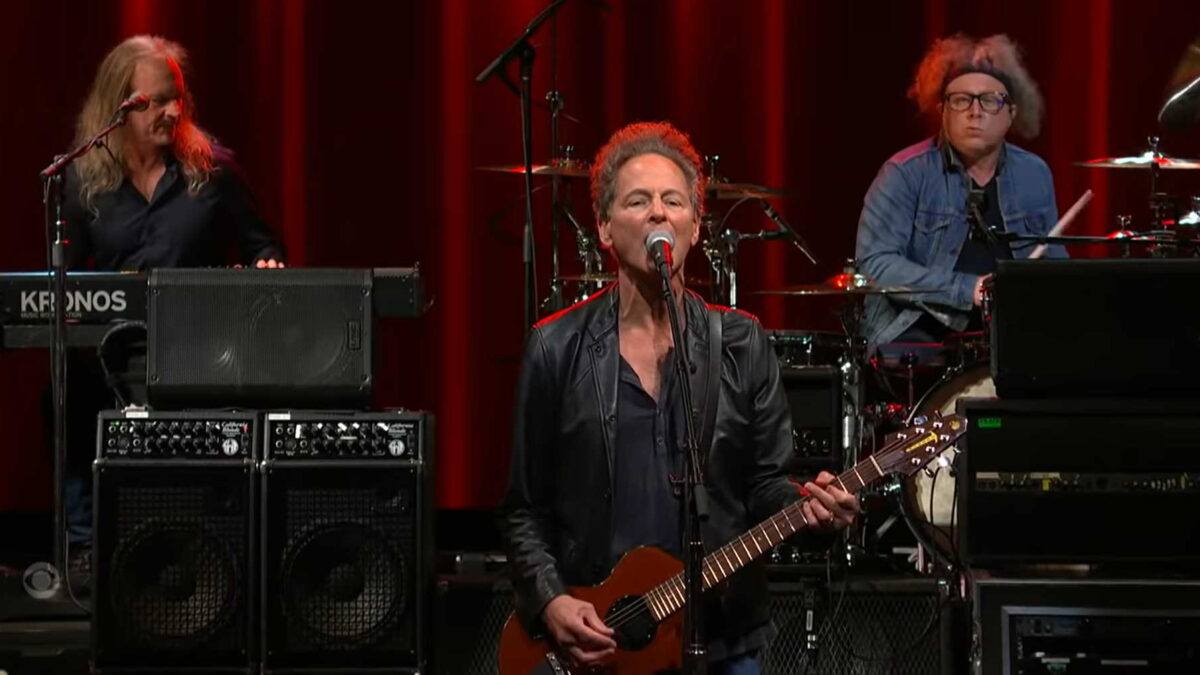 Lindsey Buckingham Performs ‘On The Wrong Side’ On ‘Colbert’