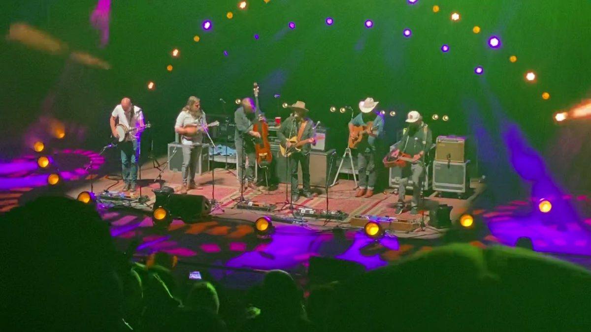 Greensky Bluegrass ft. Lukas Nelson-Turn Off the News and Build a Garden