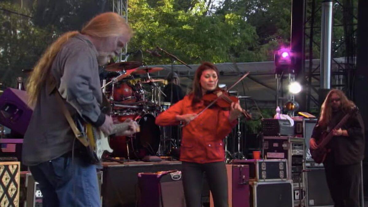 Watch Widespread Panic Jam With Fiddler Ann Marie Calhoun At Outside Lands In 2008