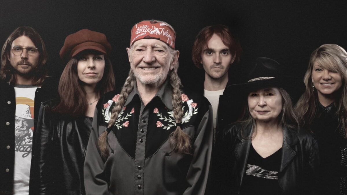 Willie Nelson Announces ‘The Willie Nelson Family’ Album & Shares New ‘Family Bible’ Recording
