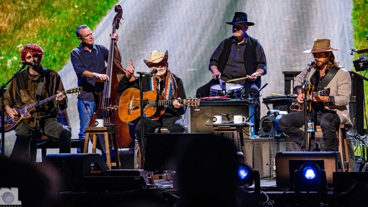 Willie Nelson Cancels Jazz Fest Performance Due To Member Of Band With COVID-19