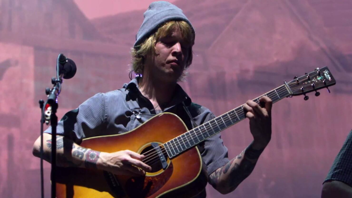 Billy Strings Begins ‘Wizard Of Oz’ Halloween Run In Asheville