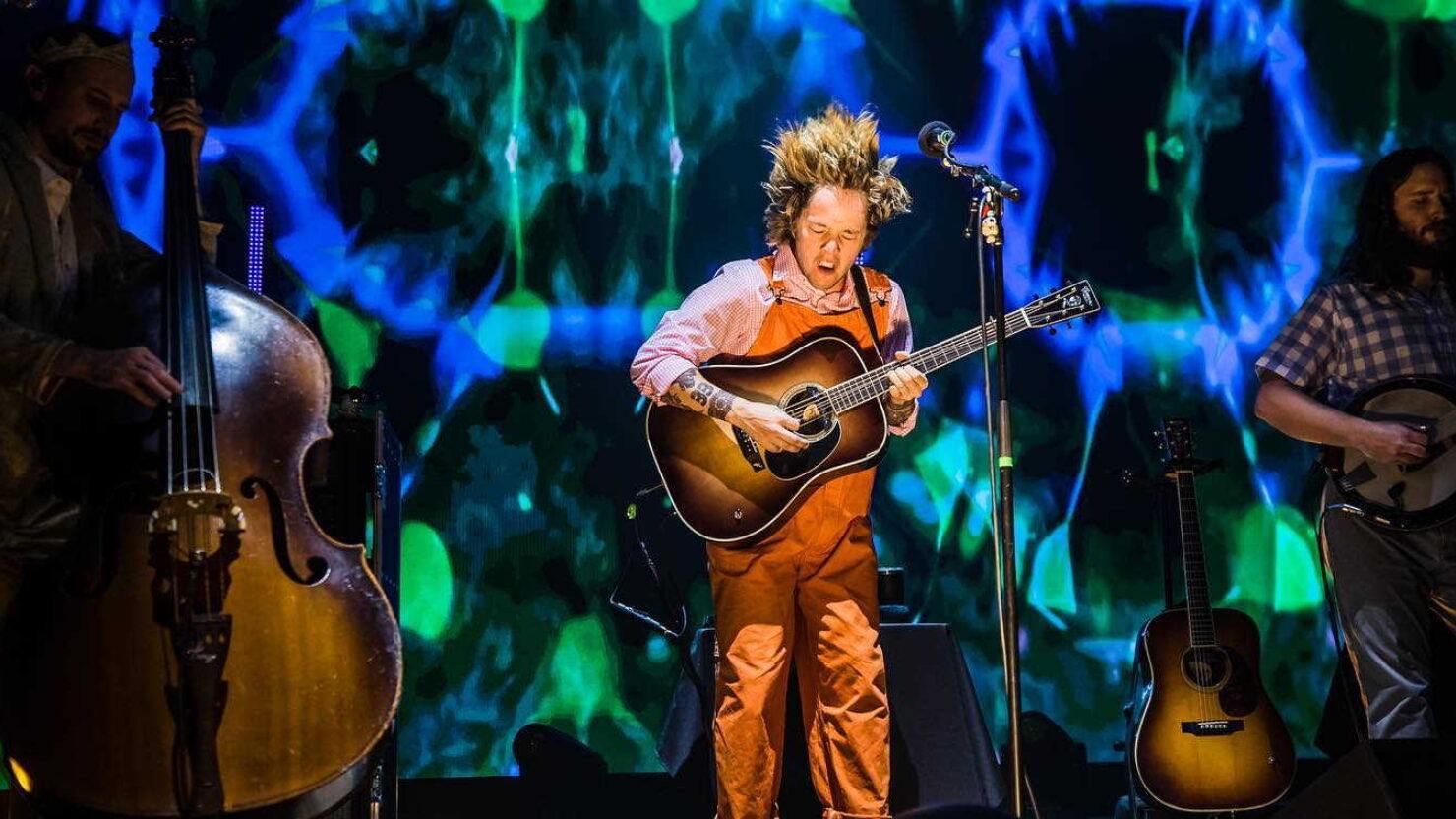 Billy Strings Continues 'Wizard Of Oz' Halloween Run In Asheville
