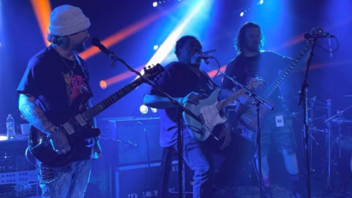 Twiddle Welcomes Ike Willis At The Roxy