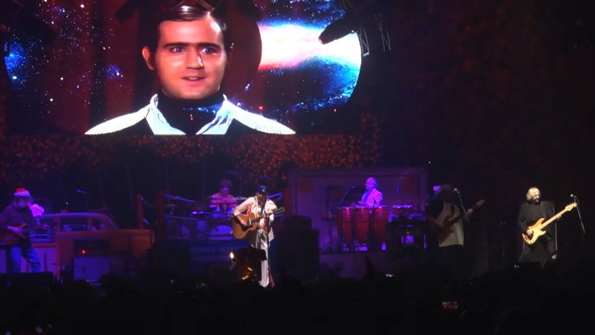 Watch Widespread Panic & Mike Mills Perform R.E.M.’s ‘Man On The Moon’