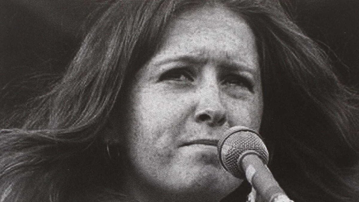 Happy Birthday Bonnie Raitt: Listen To ‘The Lost Broadcast Philadelphia 1972’ Live Album