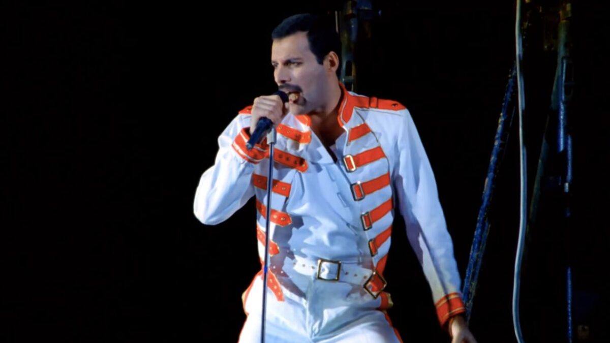 Remembering Freddie Mercury: Performing Live With Queen In 1986
