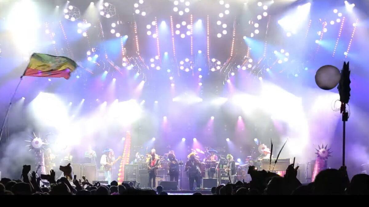 The String Cheese Incident Plays Dance-Themed Covers Set At Hulaween