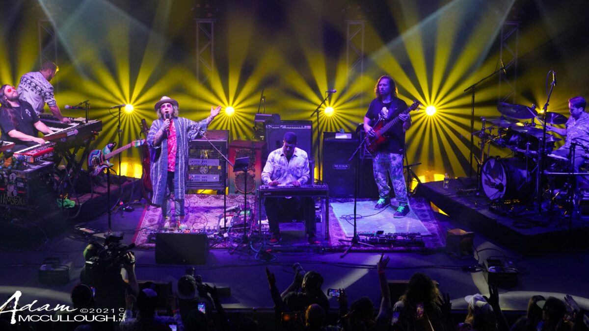 Twiddle Welcomes Scott Hannay & Eggy's Jake Brownstein At The Capitol Theatre