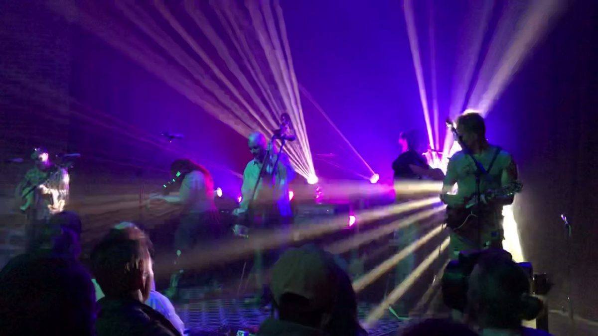 Yonder Mountain String Band - White Freightliner Blues