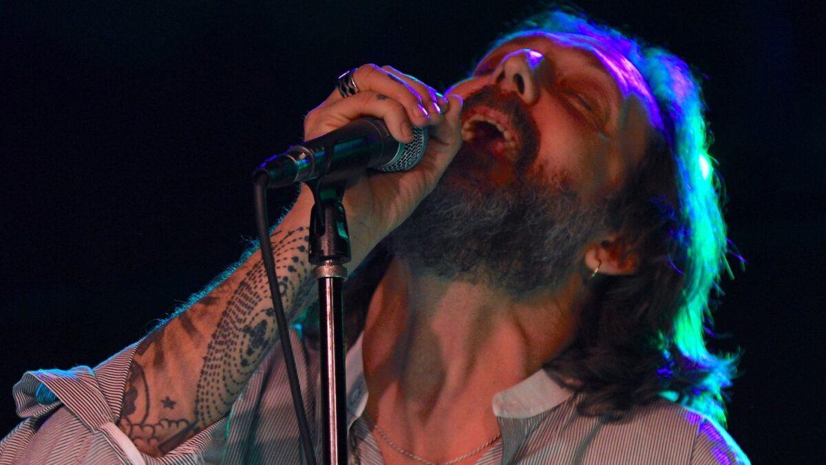Happy Birthday Chris Robinson: Performing Live With The Black Crowes In 2021