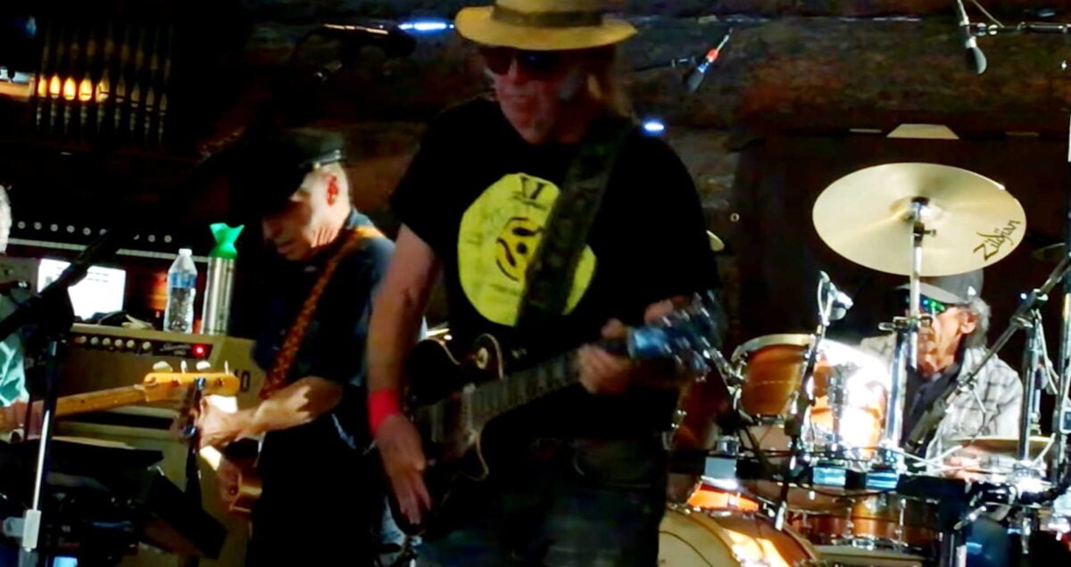 Neil Young Crazy Horse Welcome Back Video