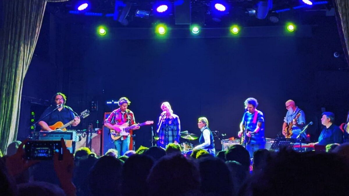Yo La Tengo Welcomes Eleventh Dream Day & Bush Tetras Members In New York City