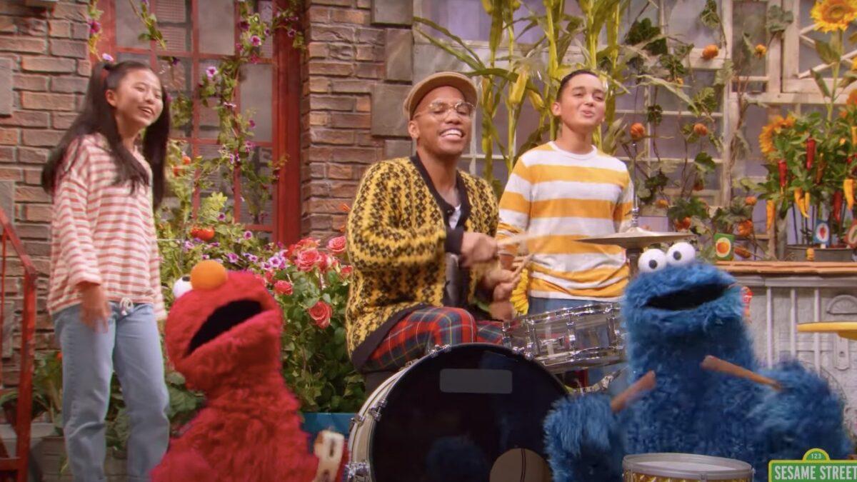 Watch Anderson .Paak Perform ‘What Is A Holiday’ With Elmo & Cookie Monster On ‘Sesame Street’