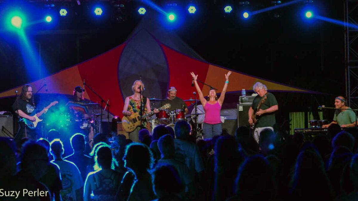 Dark Star Orchestra Recreates 1978 Grateful Dead Concerts In Jamaica
