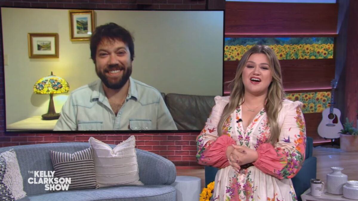 Leftover Salmon’s Andy Thorn Appears On ‘The Kelly Clarkson Show’