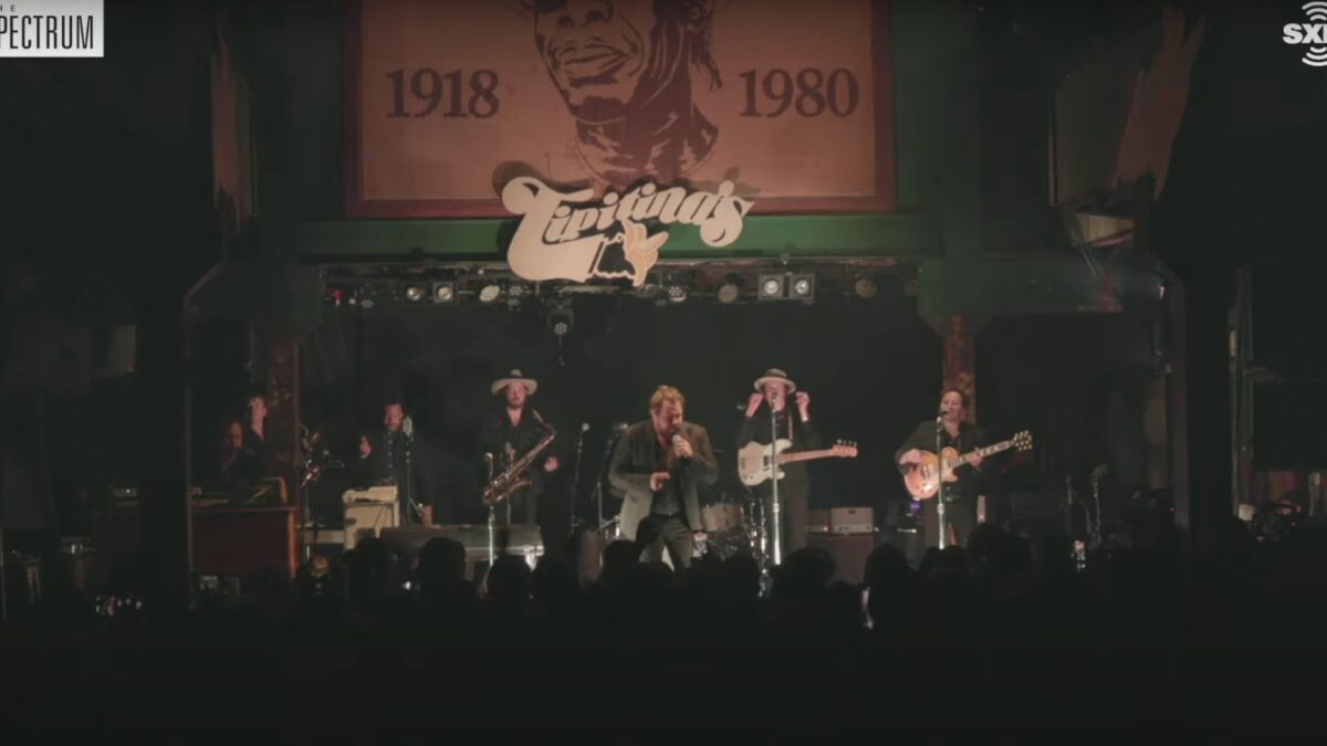 Watch Nathaniel Rateliff & The Night Sweats Perform ‘S.O.B.’ For SiriusXM