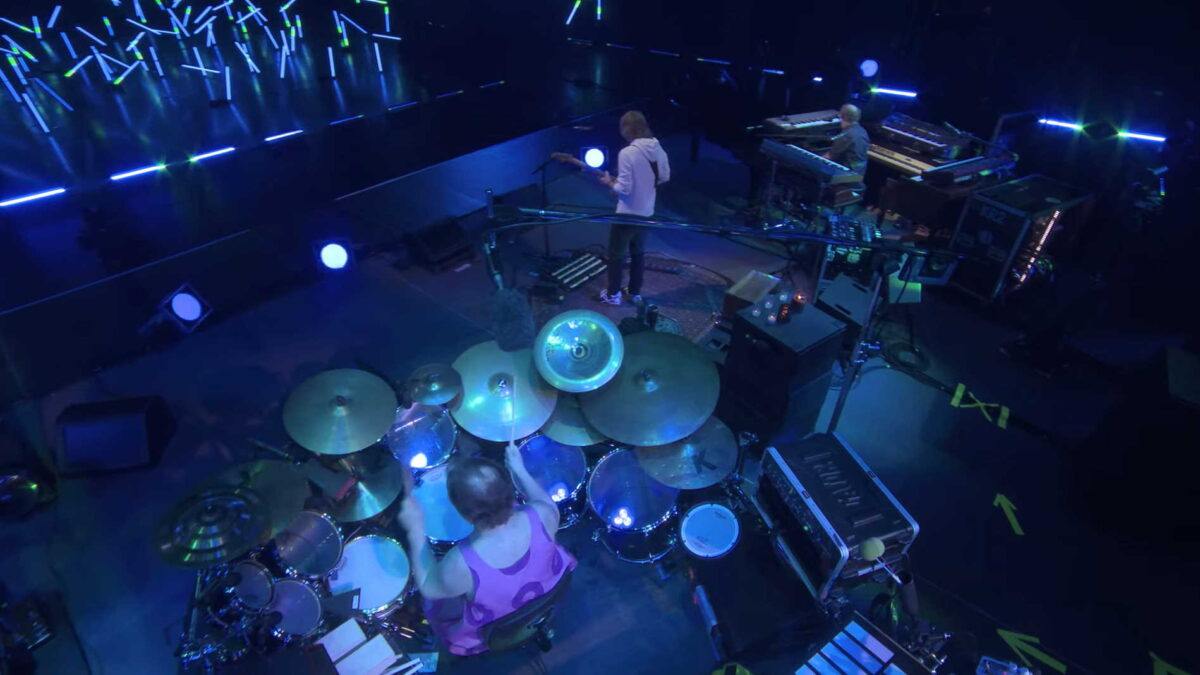 Watch Phish Perform ‘Slave To The Traffic Light’ On New Year’s Eve In The Ninth Cube