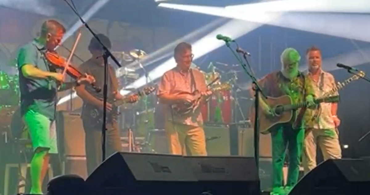 The String Cheese Incident Travelin’ McCourys In Jamaica