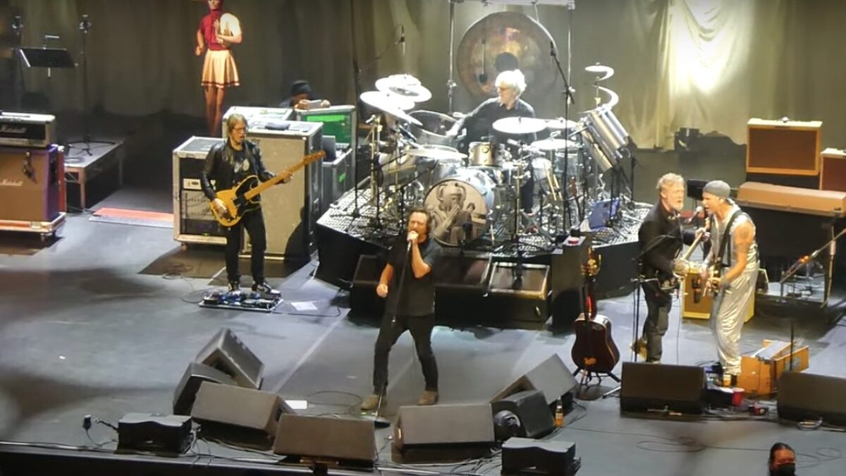 Stewart Copeland & Benmont Tench Join Eddie Vedder In Los Angeles