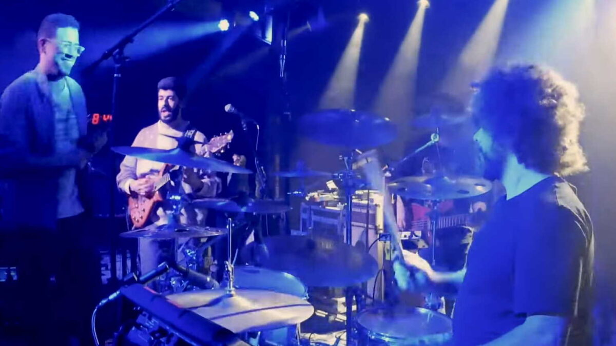 Watch Eggy Cover Phil Collins’ ‘Sussudio’ With Neal Evans: Pro-Shot Video