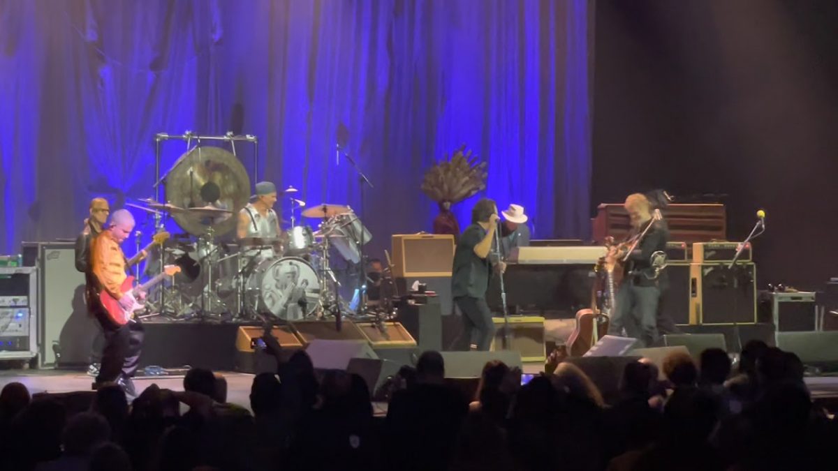 Eddie Vedder and the Earthlings w/ Benmont Tench "The Waiting" YouTube Theater, Los Angeles, 2.25.22