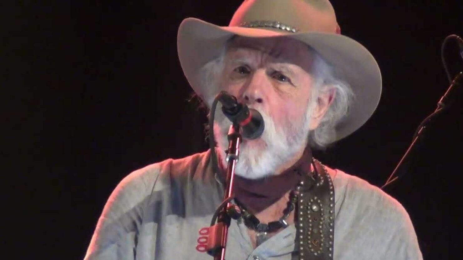 Bob Weir & Wolf Bros Bust Out ‘Silvio’ & ‘Tequila’ Medley In Milwaukee