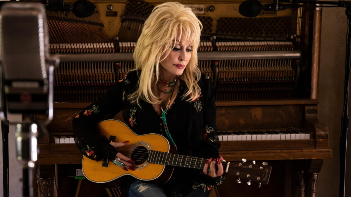 10 Dolly Parton Covers Playlist