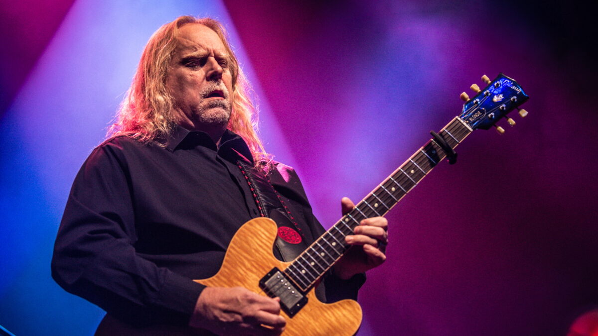 Watch Gov’t Mule Rock Cleveland With Alice Cooper Tributes