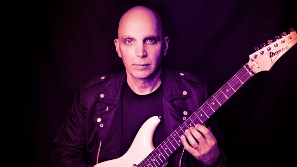 Joe Satriani Confirms US Fall Tour 2022