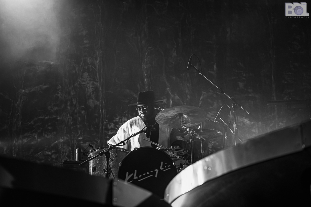 Khruangbin DJ