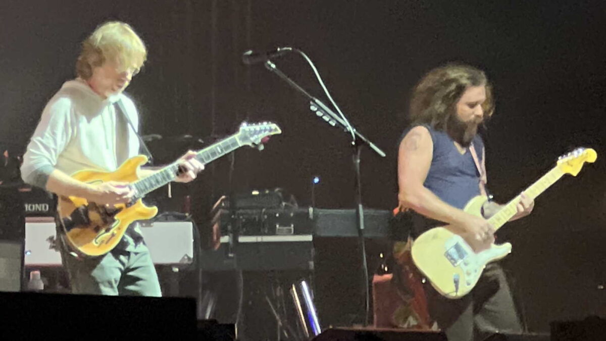Watch Trey Anastasio Perform With My Morning Jacket In Mexico