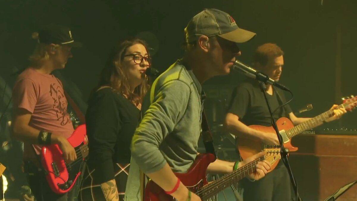 Umphrey’s McGee Welcomes Jennifer Hartswick In Iceland