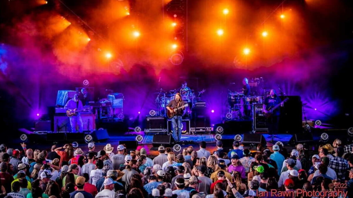 Widespread Panic Busts Out The Doors Covers In St. Augustine