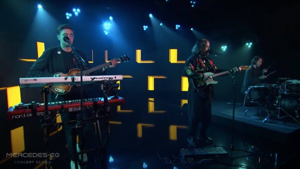 alt-J Performs ‘Hard Drive Gold’ On ‘Kimmel’