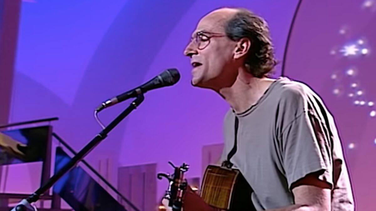 Watch James Taylor Perform ‘Carolina In My Mind’ Live In 1993: Pro-Shot Video