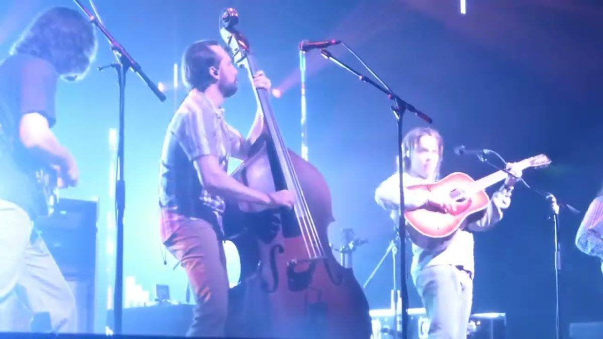 Billy Strings - Fire on My Tongue → Bronzeback (Houston 04.21.22) HD