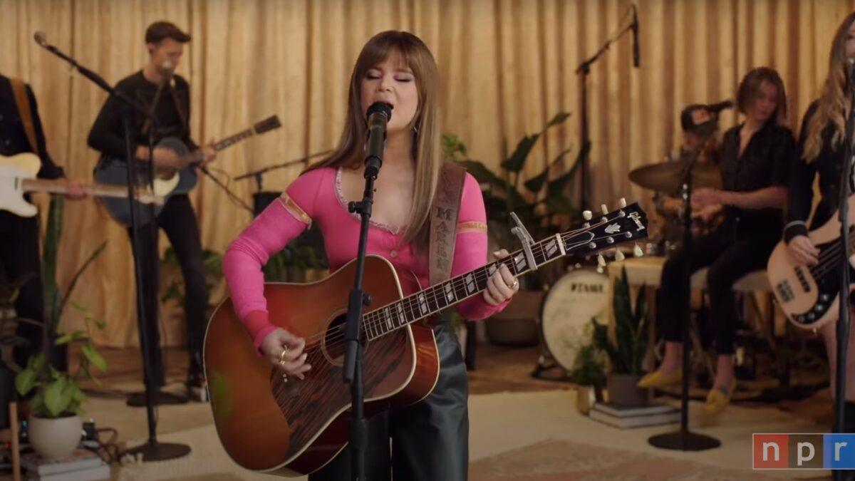 Maren Morris Performs ‘Tiny Desk (Home) Concert’