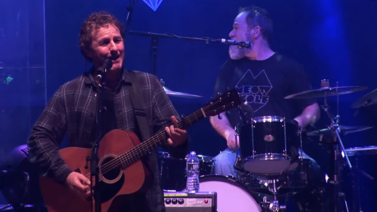 Watch Railroad Earth Play ‘The Great Divide’ & ‘Blues Highway’ At The Capitol Theatre
