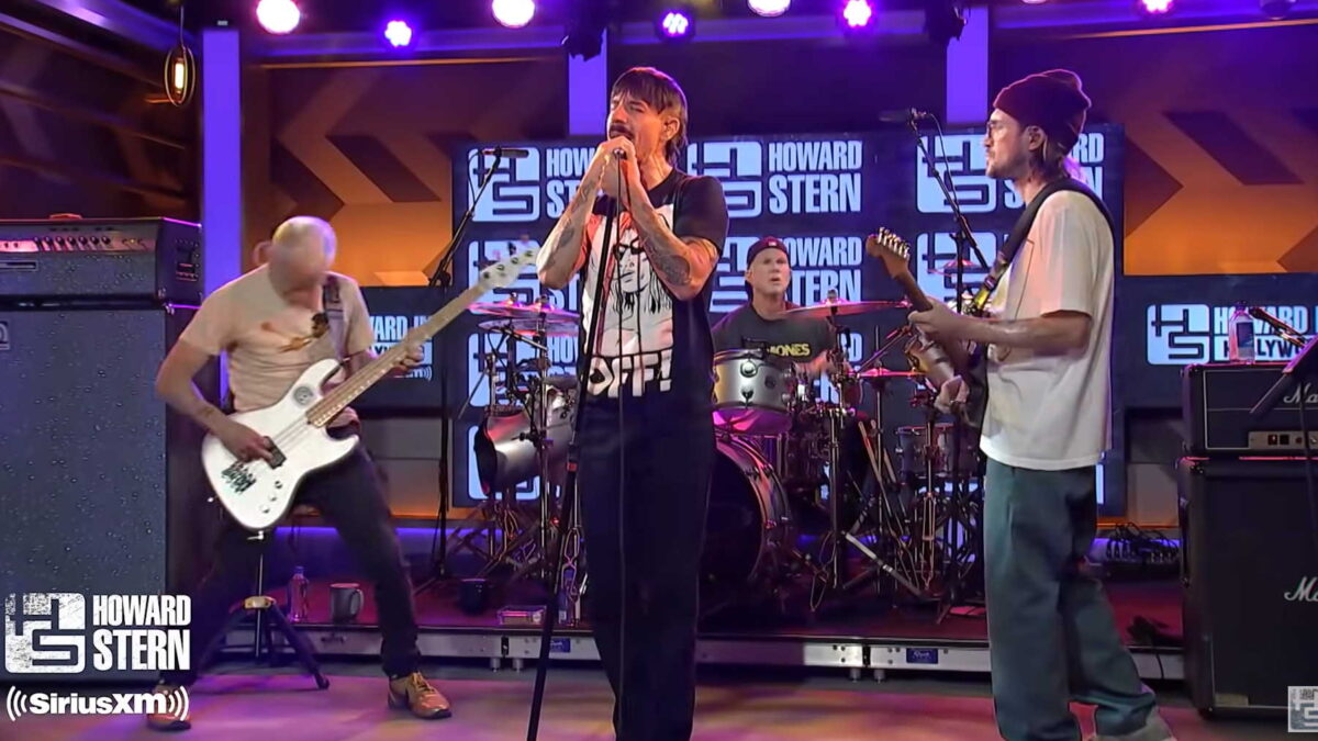 Watch Red Hot Chili Peppers Perform On ‘Howard Stern’