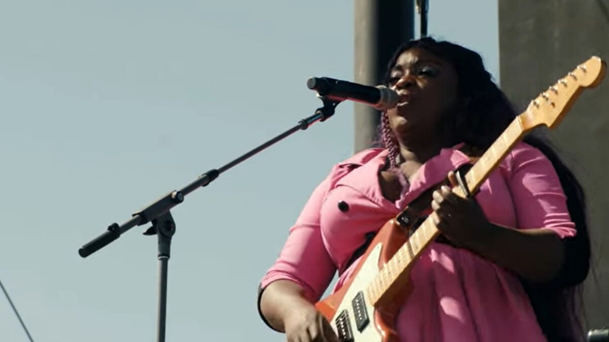 Watch Yola Perform ‘Diamond Studded Shoes’ At Coachella 2022