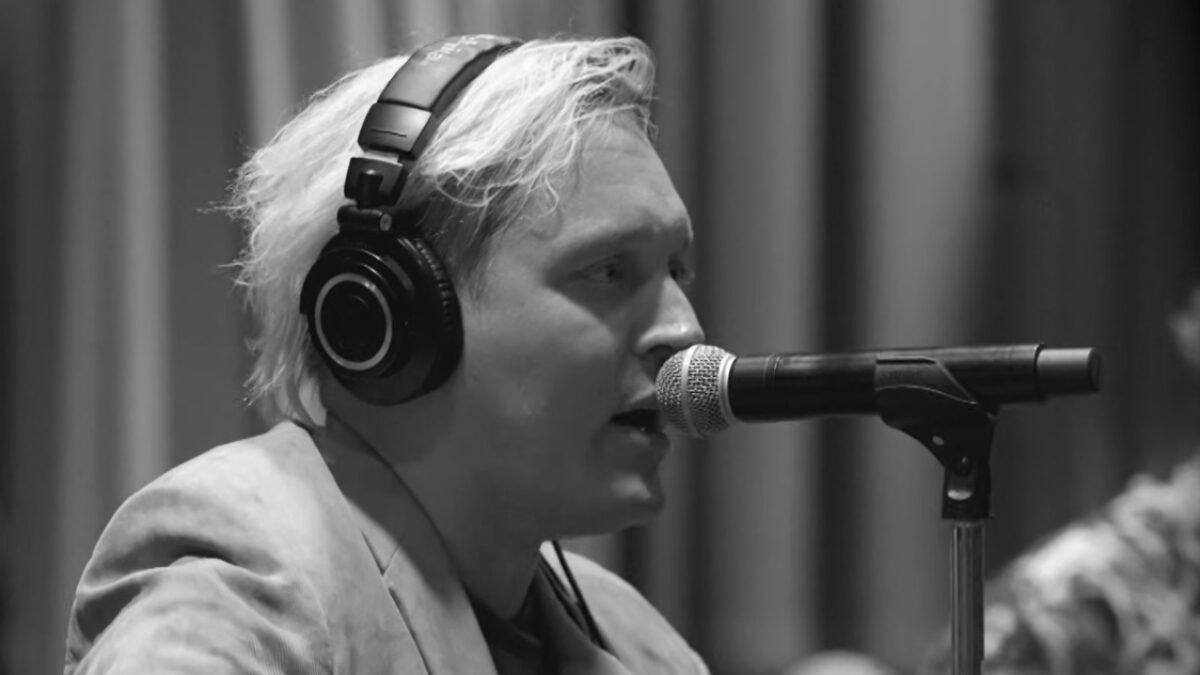 Watch Arcade Fire Cover Harry Styles For BBC