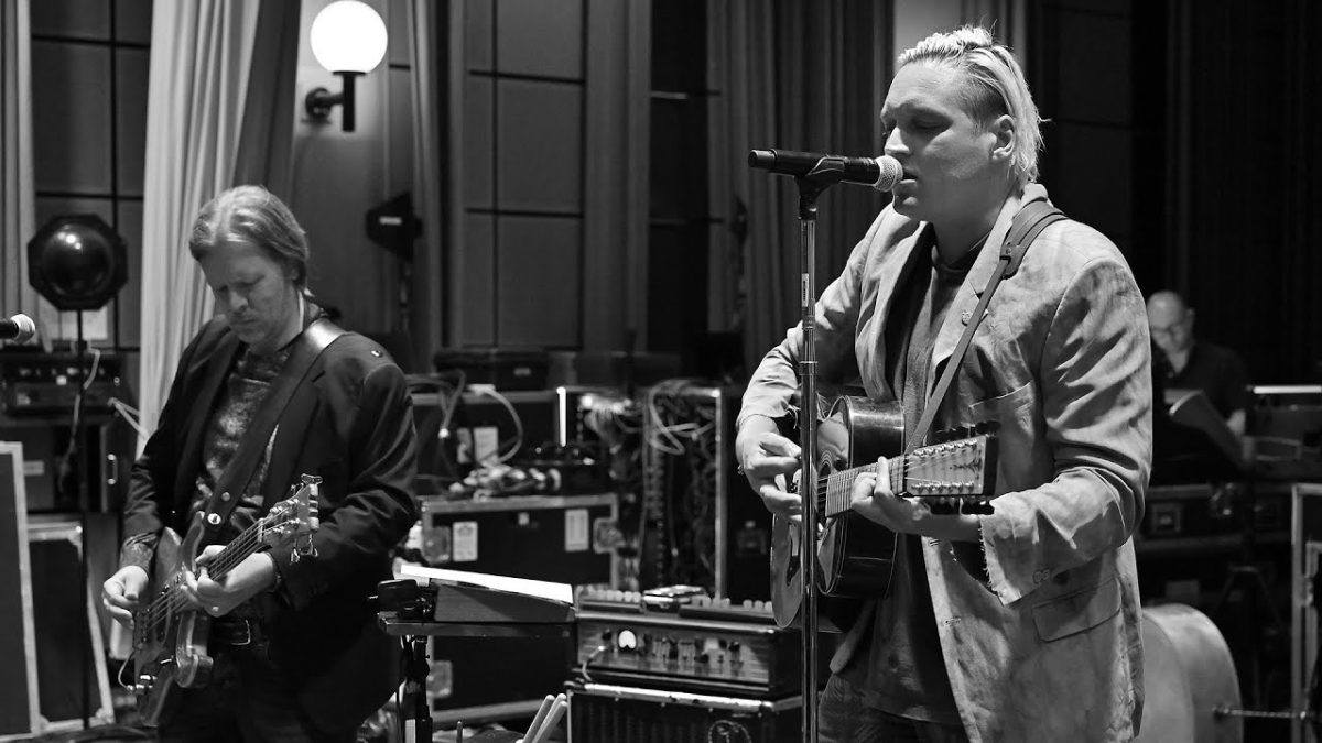 Arcade Fire - The Lightning I, II on 6 Music