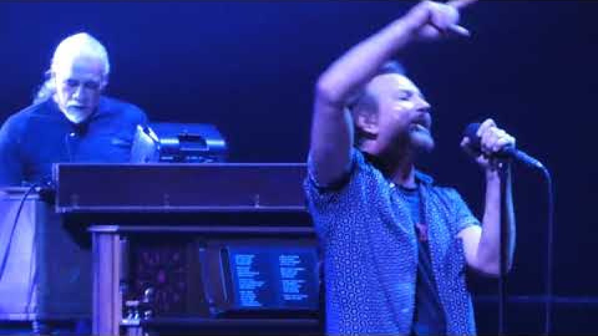 Pearl Jam - W.M.A. - Oakland (May 13, 2022)