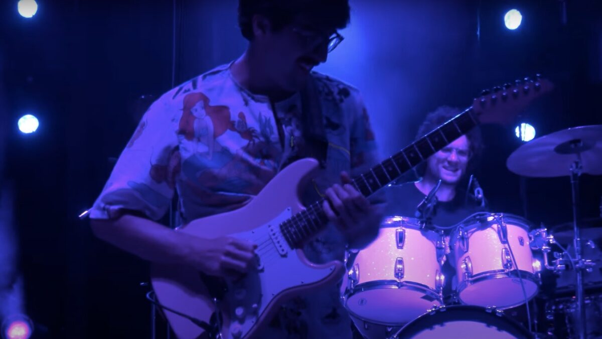 Watch Pigeons Playing Ping Pong & Peter Anspach Perform ‘Poseidon’ At Domefest